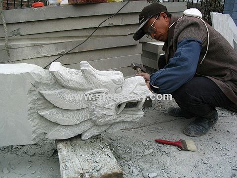 加工中的龍