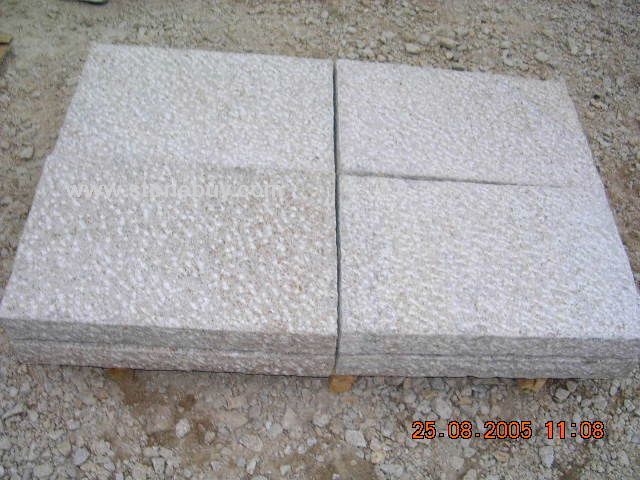 G682鋪石