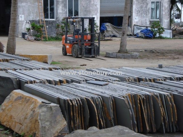 安山巖毛光板