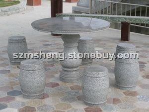 石桌