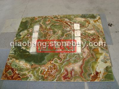 古青玉背景墙拉槽处理