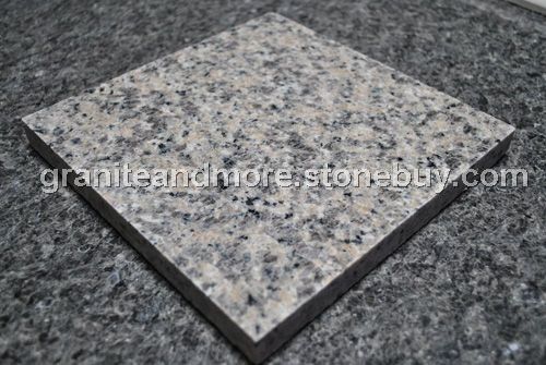 稻花香，花岗岩