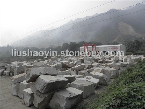 大量批发 华山白麻 工程板 火烧板 路沿石 道沿石 马路牙 石材雕刻&nbsp;&nbsp;