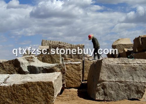 卡拉麦里金荒料
