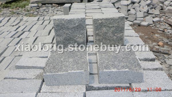 章丘灰路丁石  马蹄石