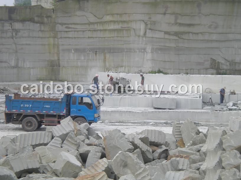 青石（砂岩）矿山荒料