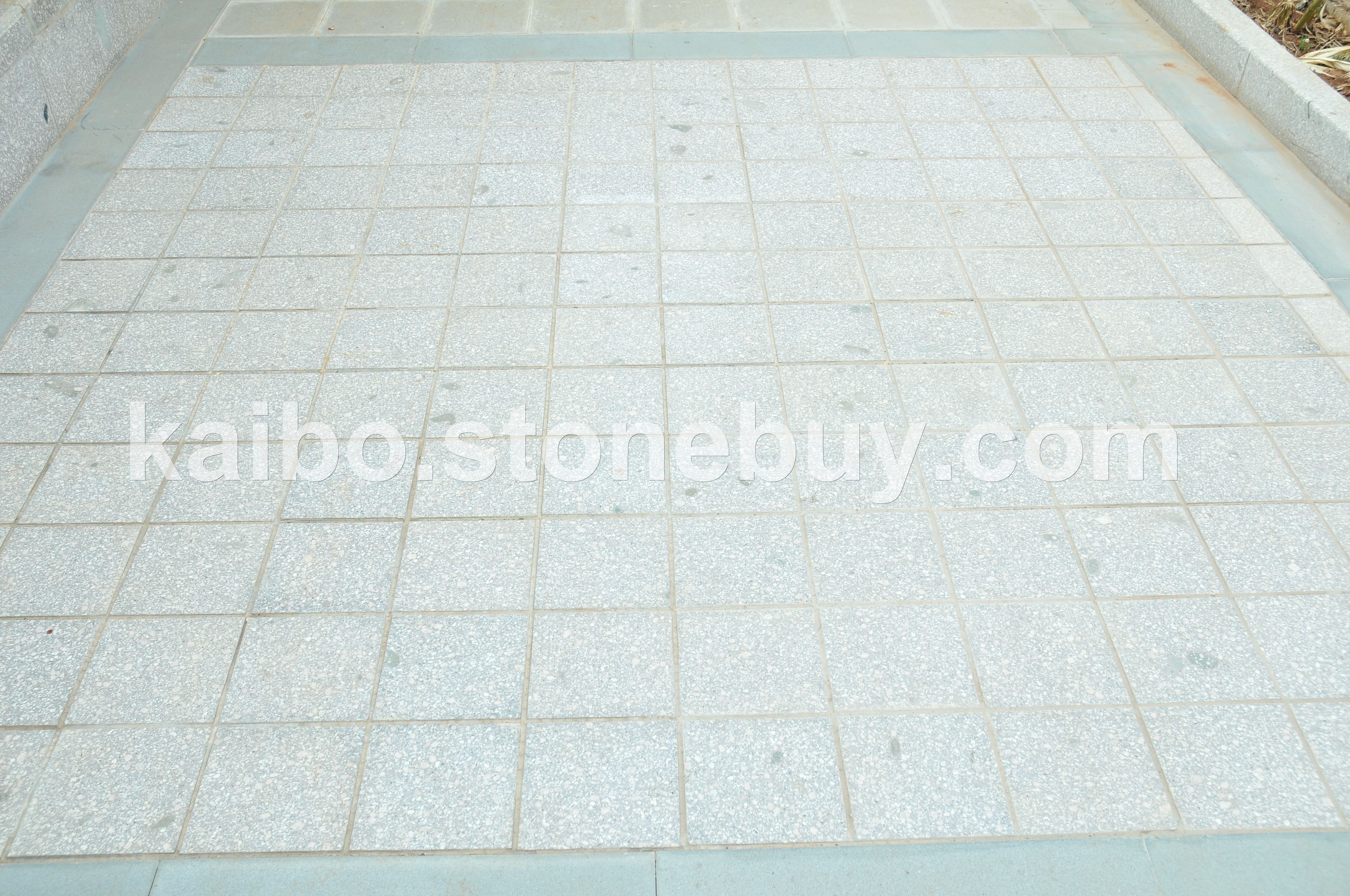 硬质砂岩及英安岩（样板）