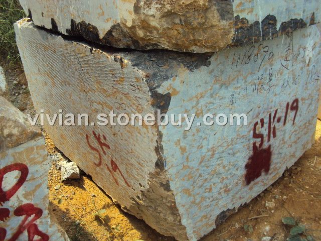 新到黑金花荒料