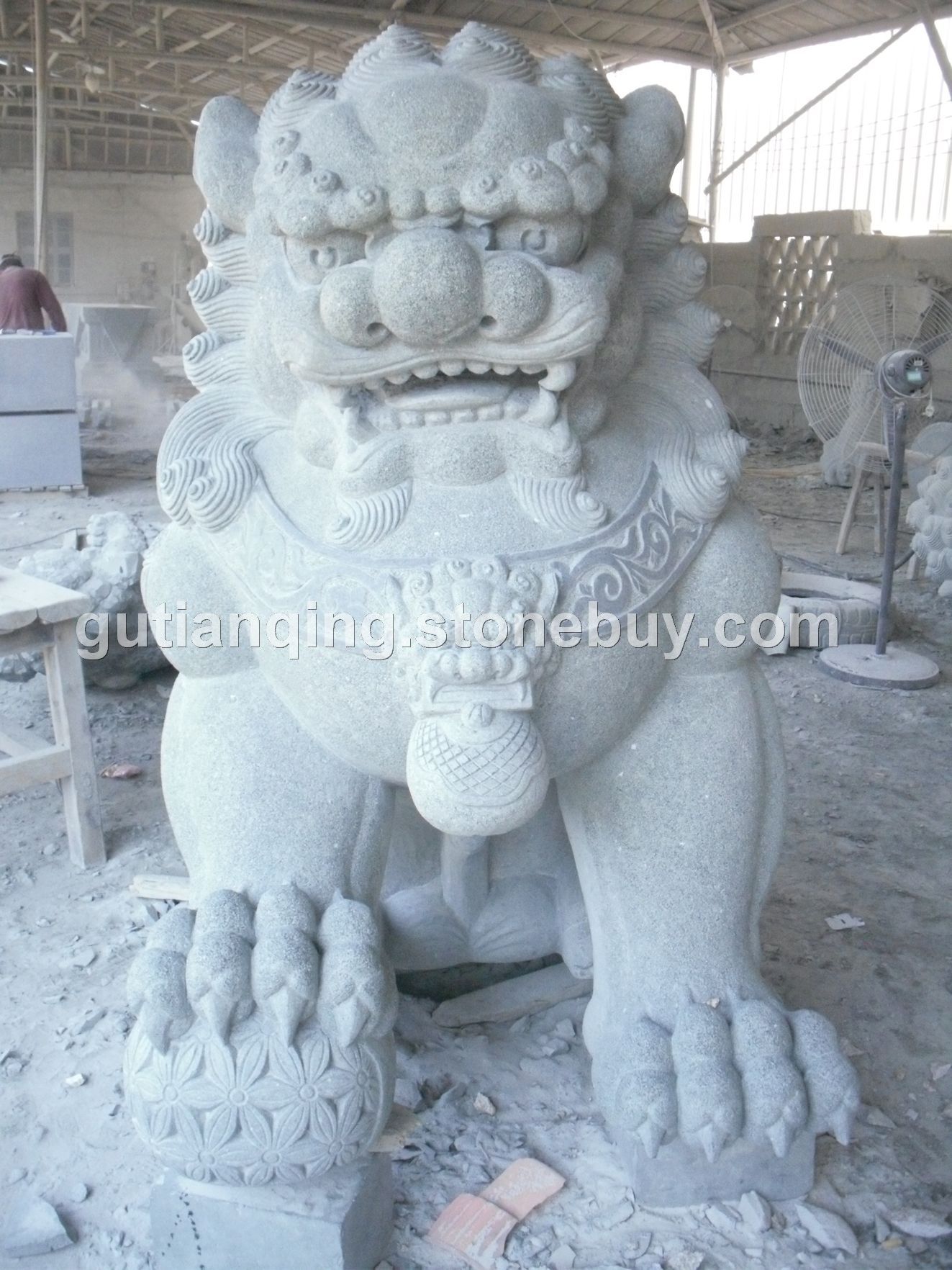 青石獅