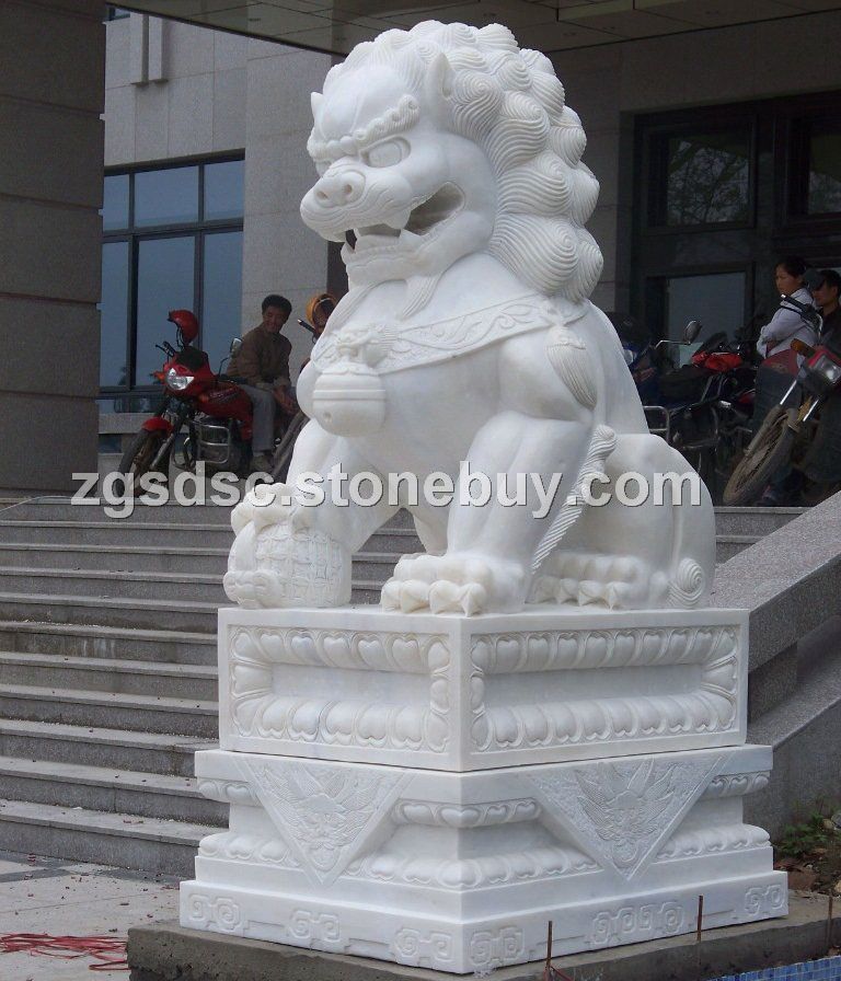 獅子雕塑