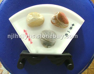 供应精美雨花石工艺品
