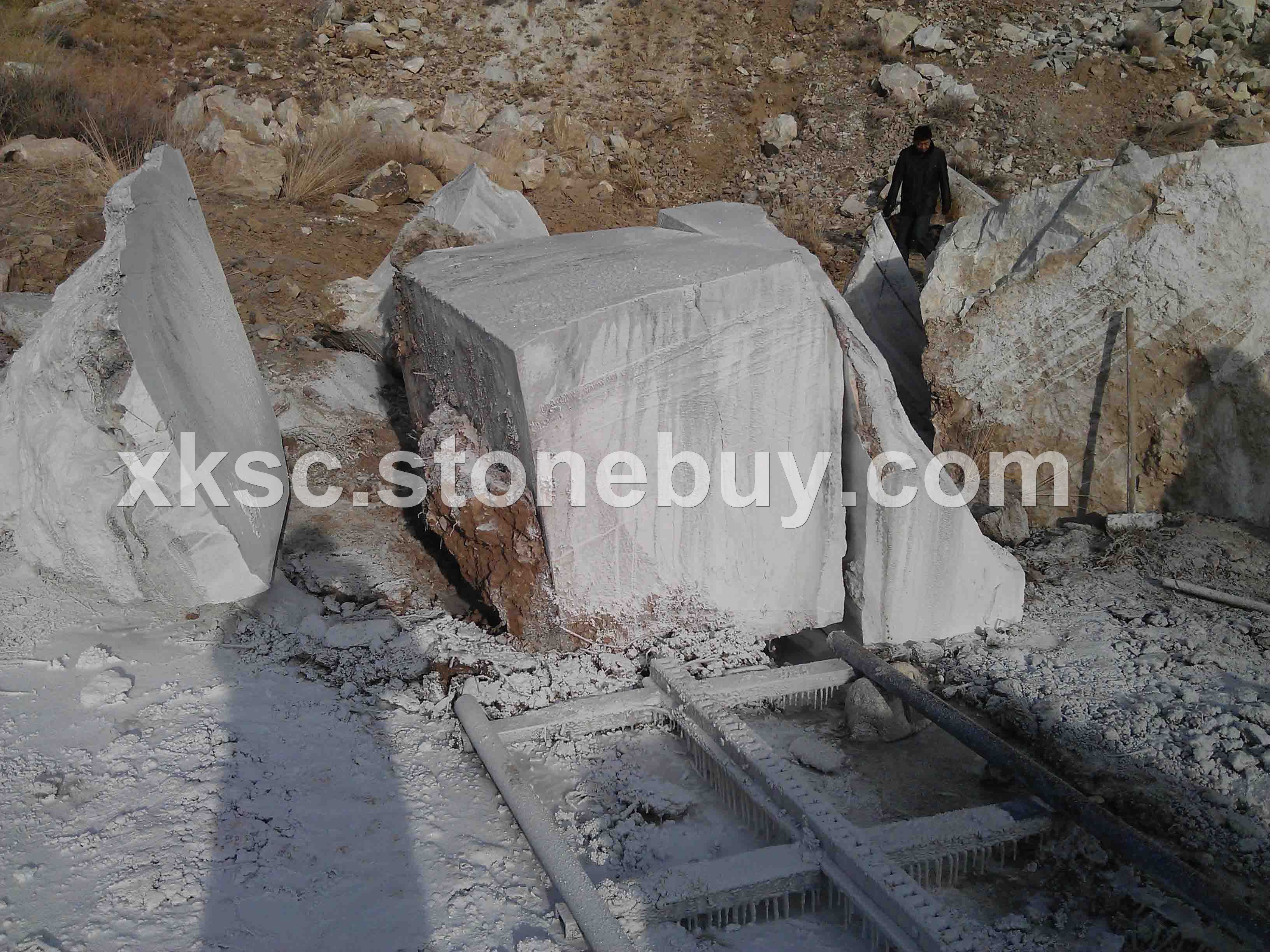 伯尔图翠玉荒料