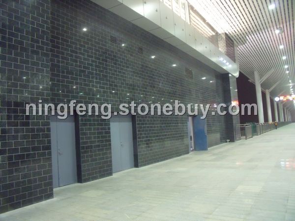 菊花绿成都地铁墙面