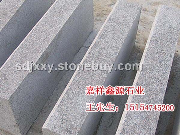 路沿石