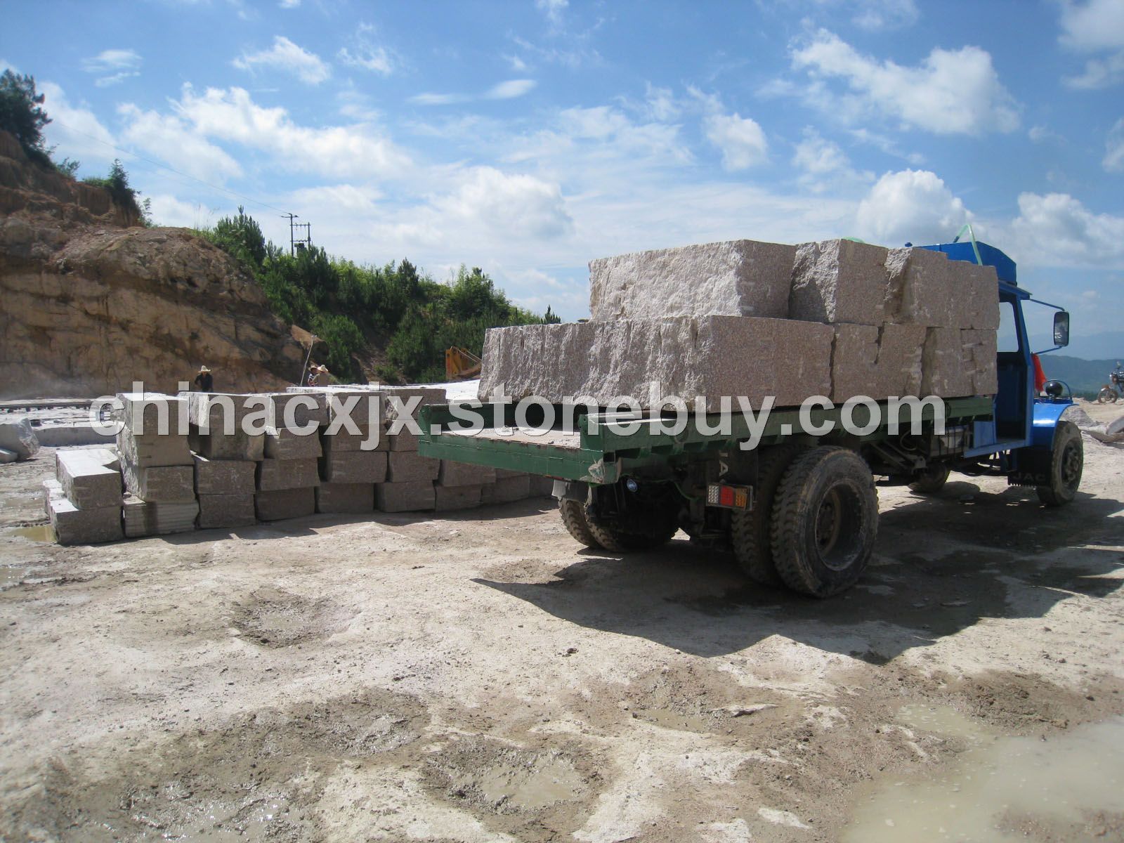 矿山路沿石开采