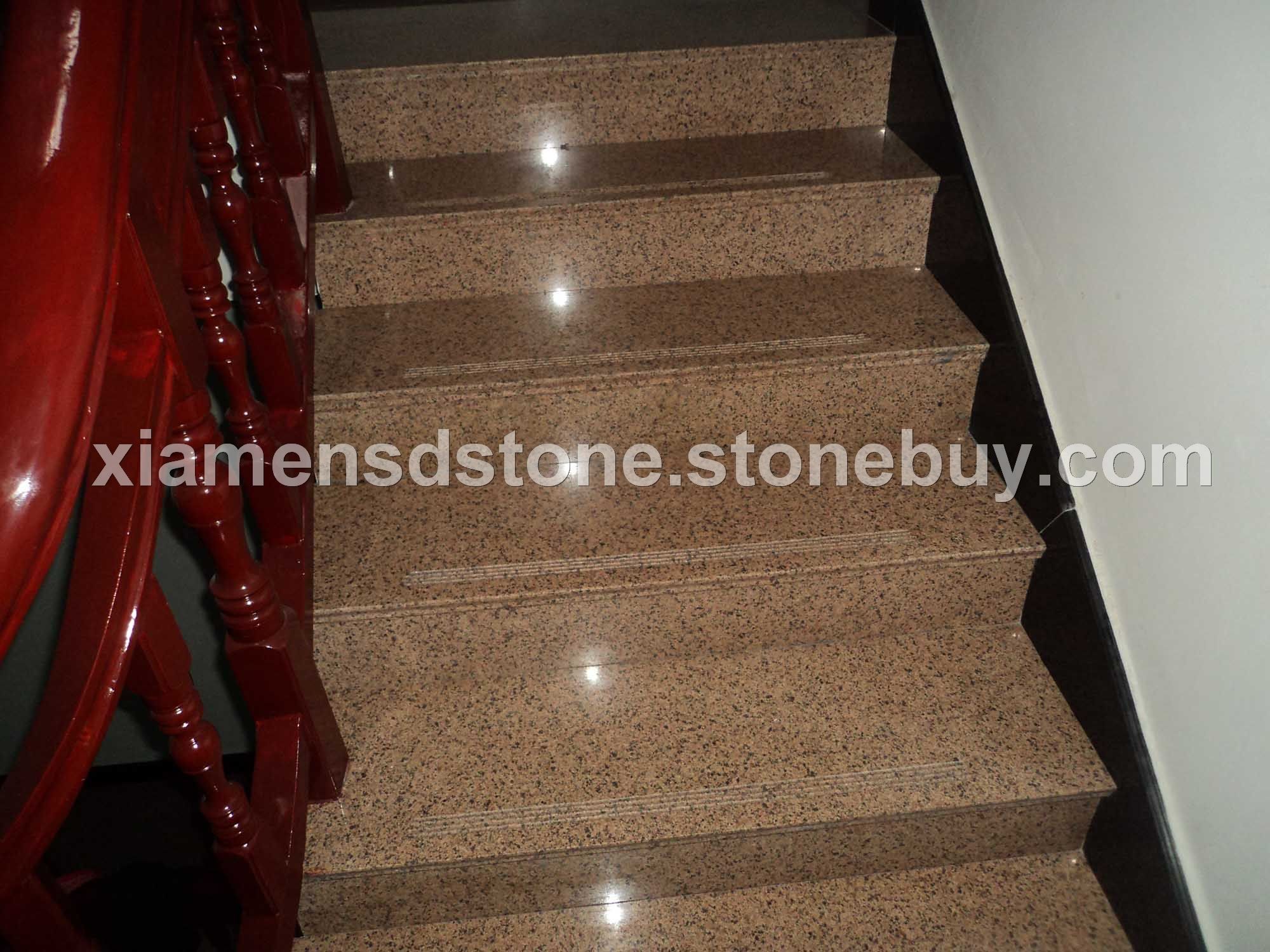 宝金石（楼梯）.