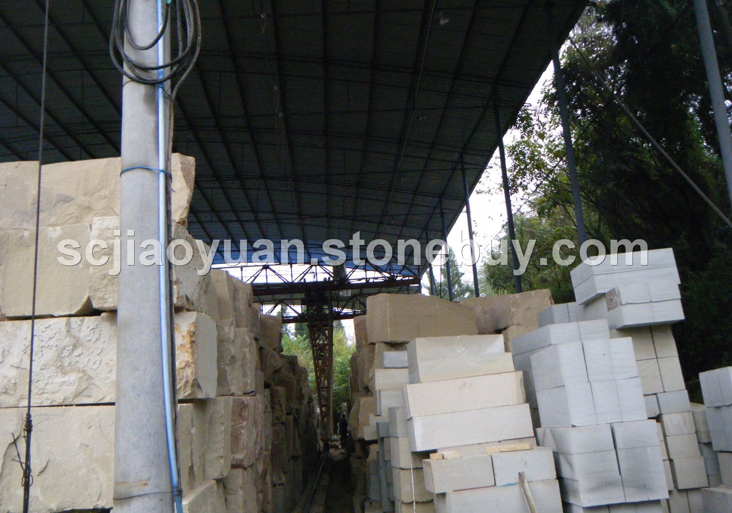 大量米黄砂岩库存