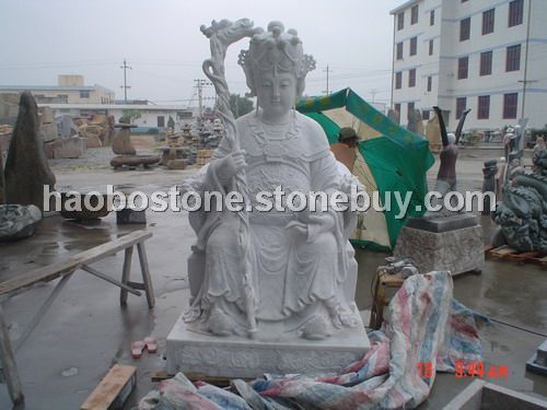 佘太君石雕像