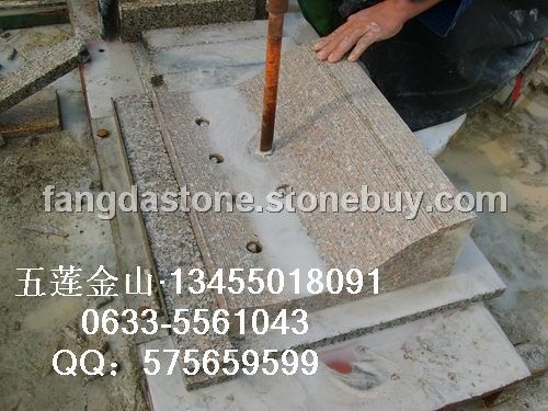 五莲红S型路边石 水篦子