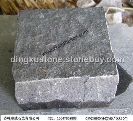 蒙古黑小方石