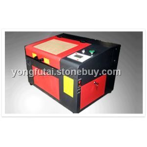 激光雕刻机