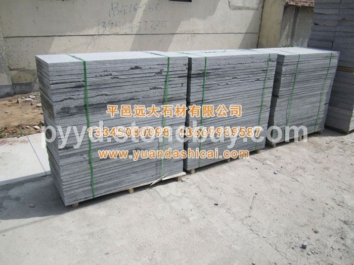 芝麻灰地面火烧板