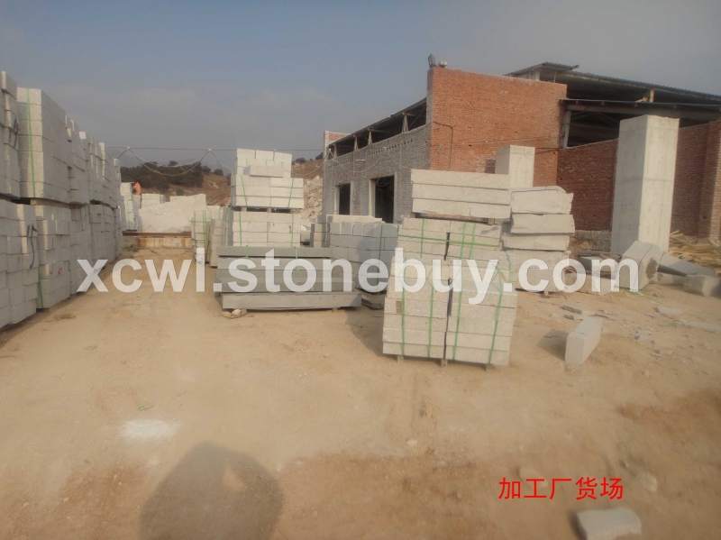 芝麻白荒料、路边石、石材制品、各种异形石材, 门牌石、雕刻