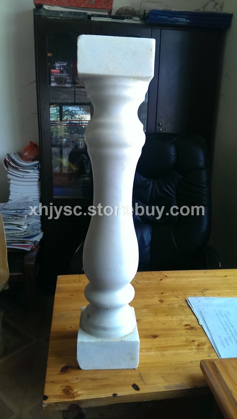 方头栏杆 规格：12X12X50 价钱 21元一根