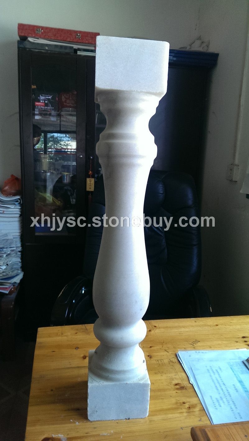方头栏杆 规格：12x60 价钱：21元一根