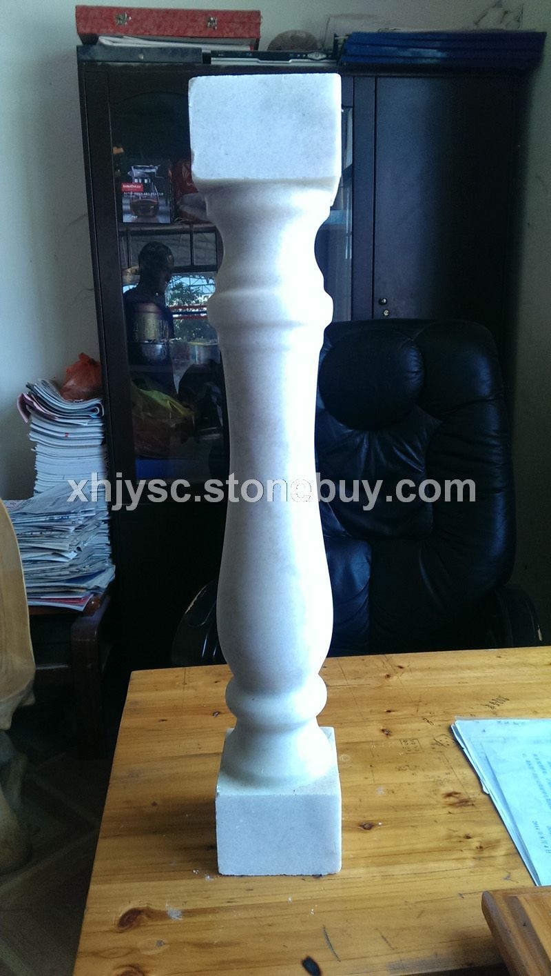 方头栏杆 规格：10x70 价钱24元一根
