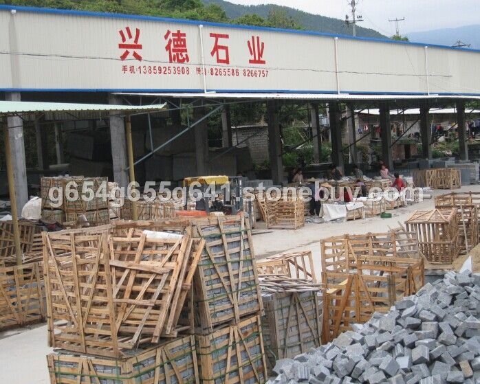 芝麻黑花岗包装现场