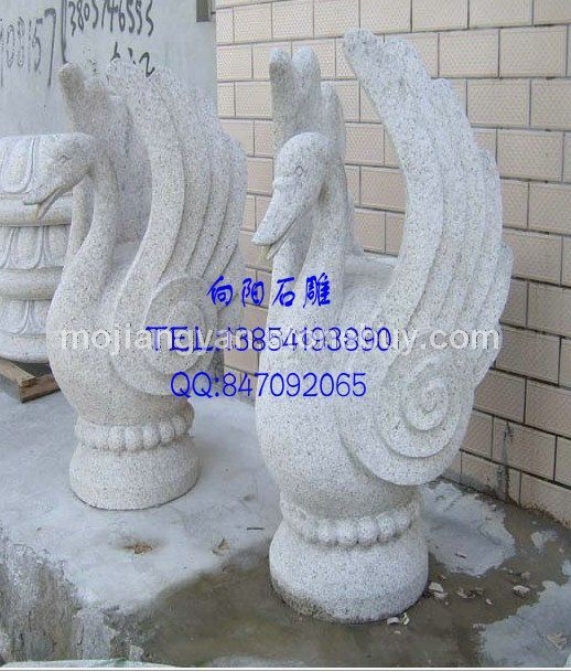 石雕天鹅、石雕喷水天鹅、黄锈石天鹅、五莲红天鹅、济南石雕天鹅、山东石雕天鹅