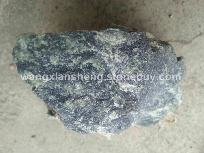 蛇纹岩绿玉