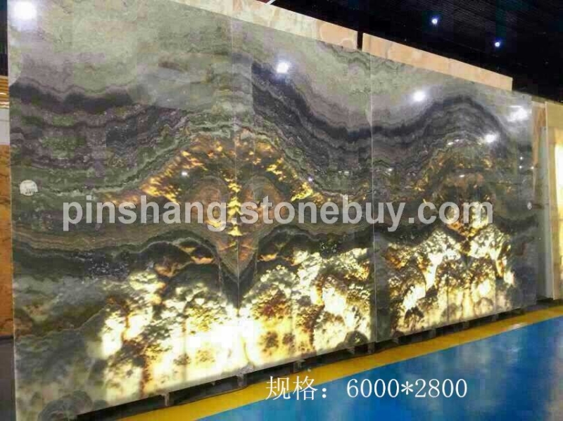 水墨玉石画