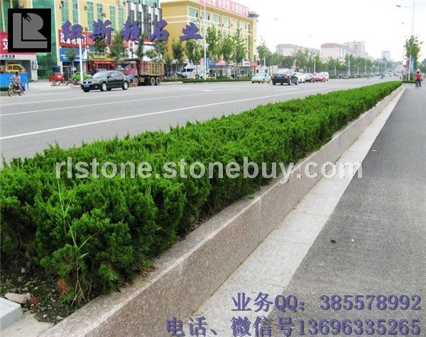 五蓮紅磨光路邊石
