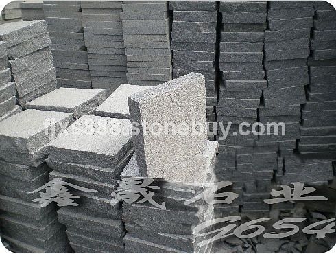 G654机切面地铺石(上下两面机切，四面自然面)