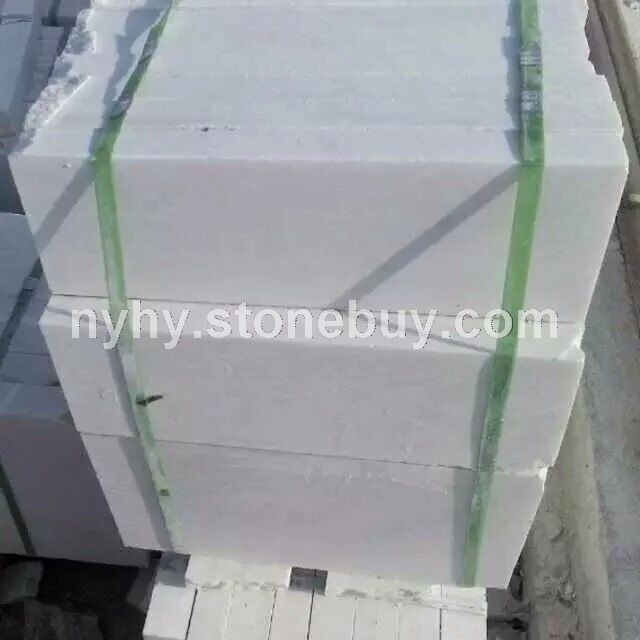雪花白  3000元/方