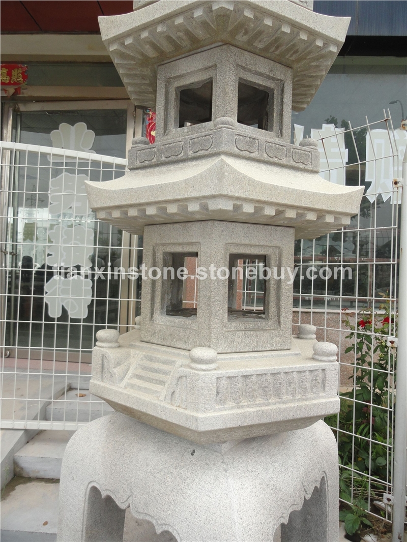 石雕石塔