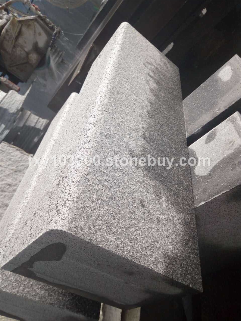 老矿芝麻黑路沿石 芝麻黑路平石