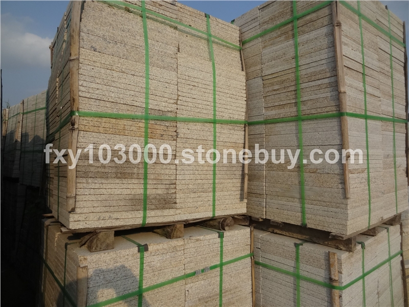 花崗巖G682黃銹石角美銹石龍海銹黃色石材蝦紅G681 (1)