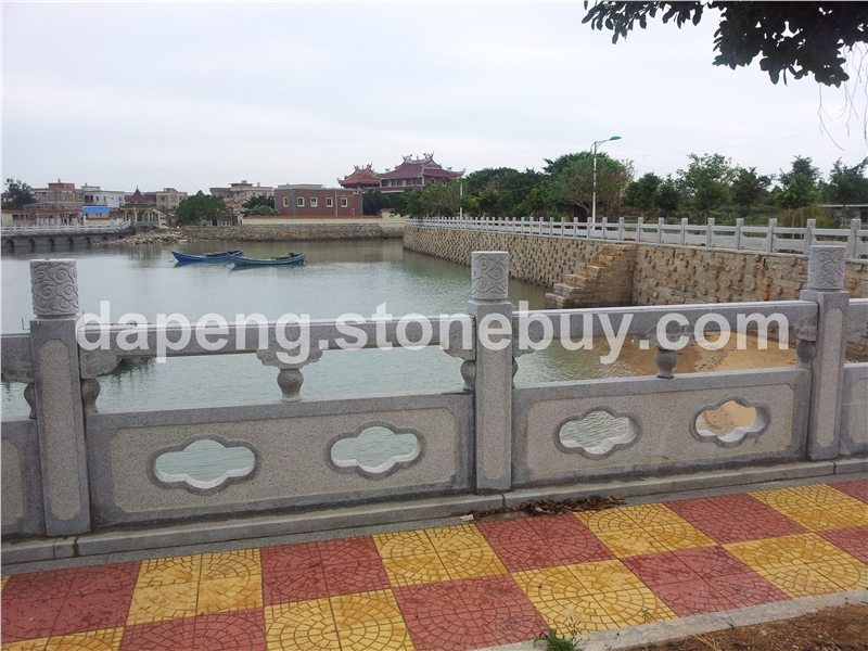 供应优质石栏杆 石雕栏杆 青石莲花造型 寺庙园林工程