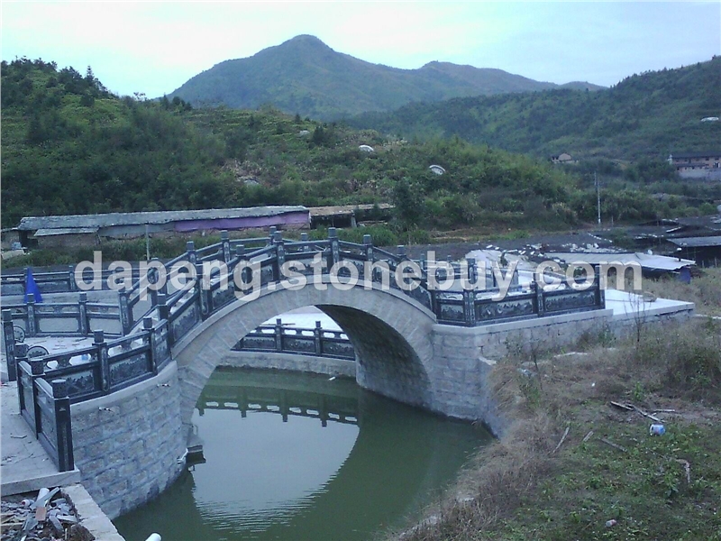 河道庭院小石桥 景观石拱桥 石雕栏板栏杆