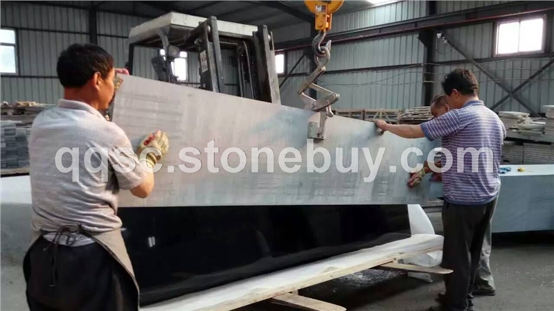 出口中国黑石材花岗岩抛光面超长板材装箱