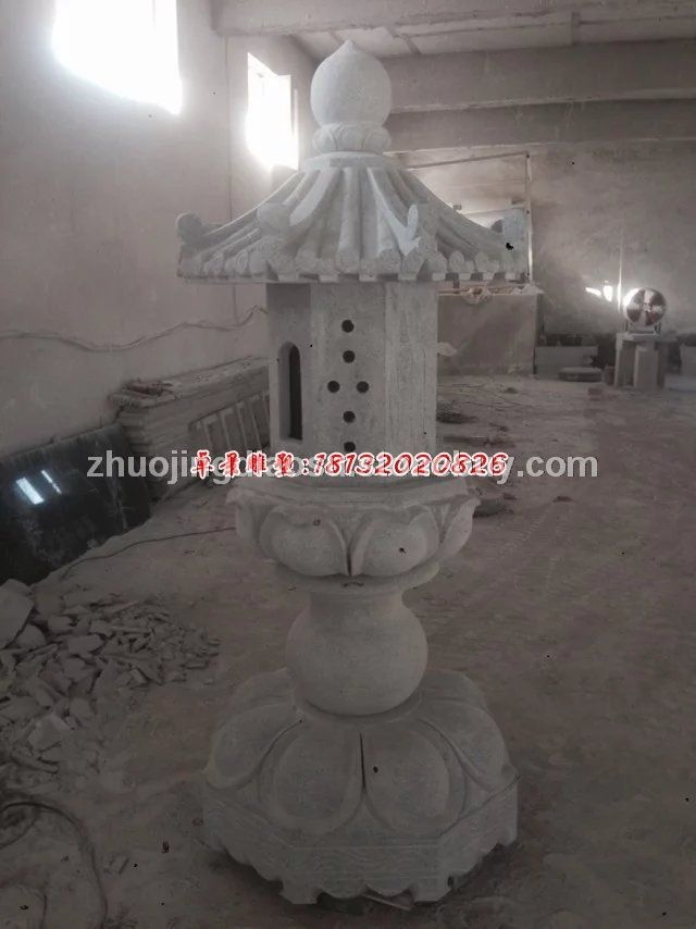 石头灯塔，庭院石头灯