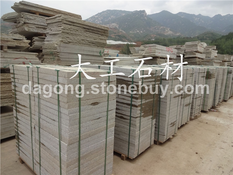 白麻、黄金麻、黄绣石、金田麻、黄金钻