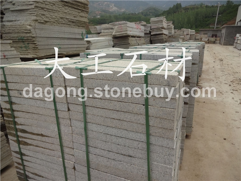 白麻、黄金麻、黄绣石、金田麻、黄金钻