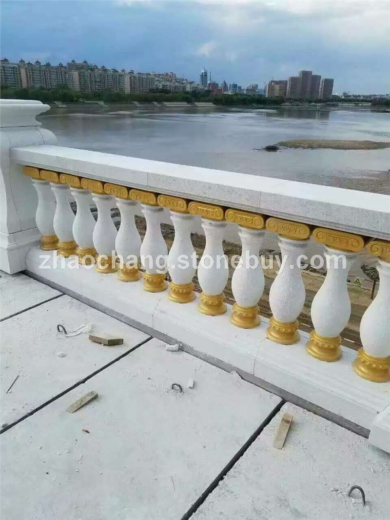 珍珠白栏杆