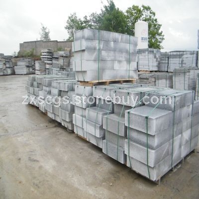 供应花岗岩异型路沿石 白麻异型路边石 湖北603路沿石 芝麻白