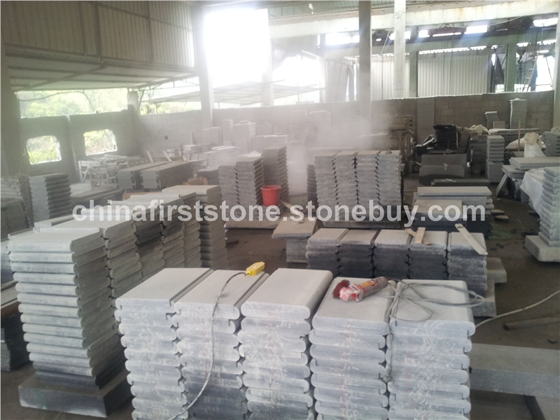 G654牛鼻子边缘石