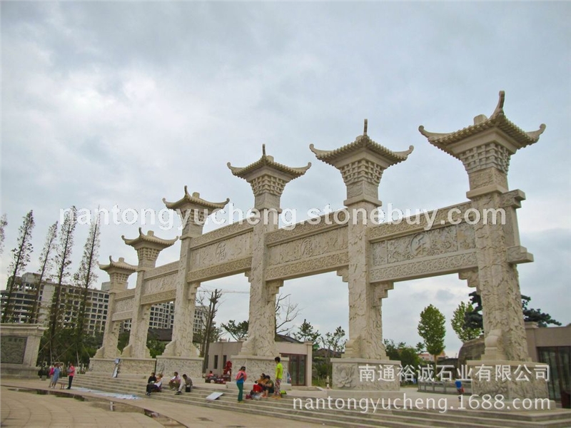 石雕牌坊
